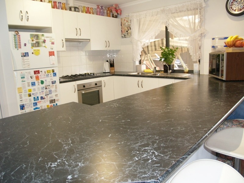 1 Mercedes Court (100 Penneys Hill Rd), Hackham SA 5163