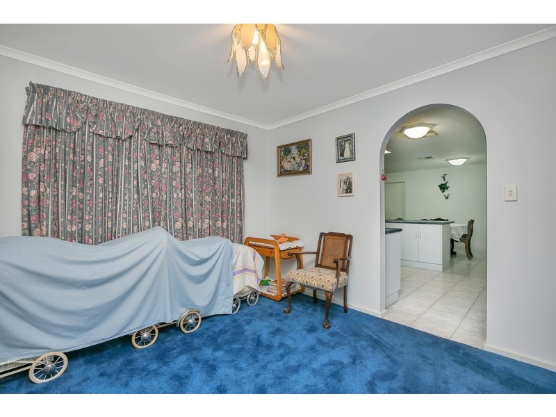 19 Dorrien Avenue, Woodcroft SA 5162