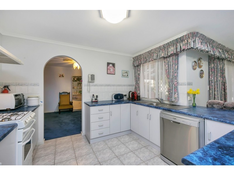 19 Dorrien Avenue, Woodcroft SA 5162