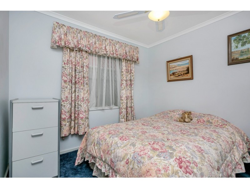 19 Dorrien Avenue, Woodcroft SA 5162