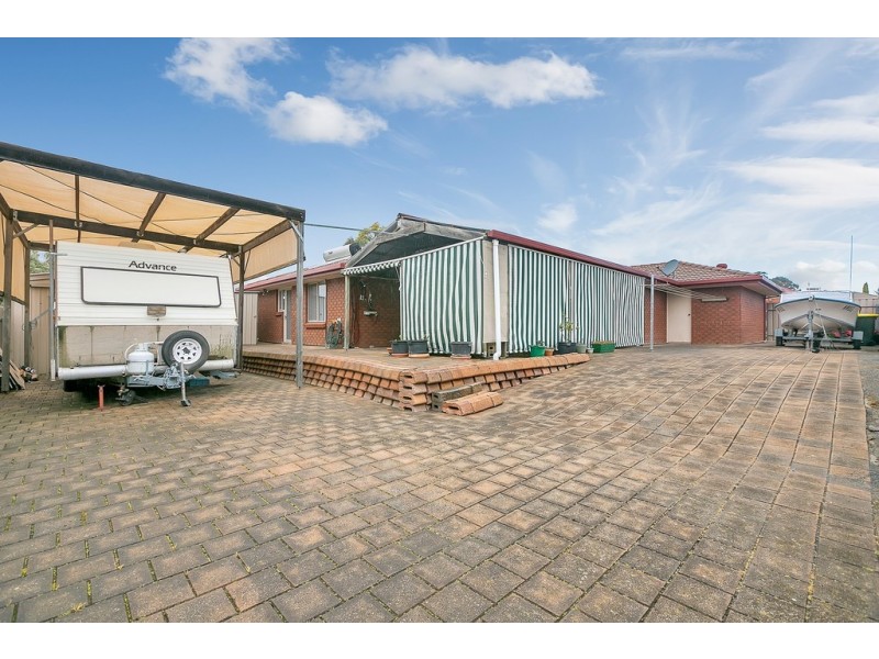 19 Dorrien Avenue, Woodcroft SA 5162