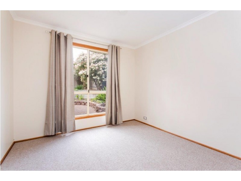 11 Esther Drive, Woodcroft SA 5162