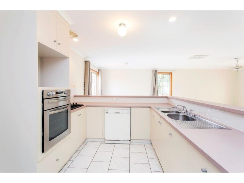 11 Esther Drive, Woodcroft SA 5162