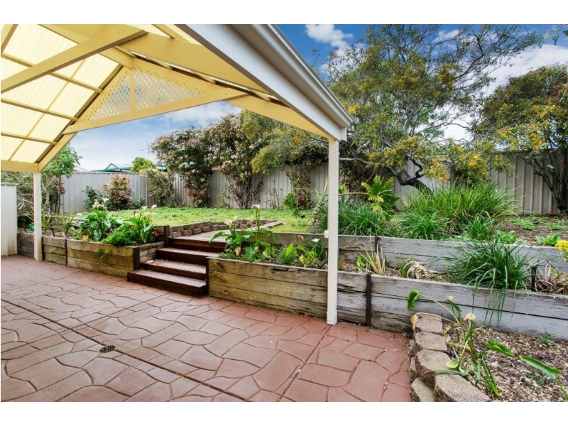 11 Esther Drive, Woodcroft SA 5162