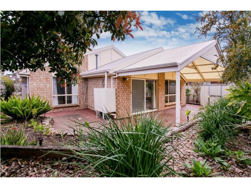 11 Esther Drive, Woodcroft SA 5162
