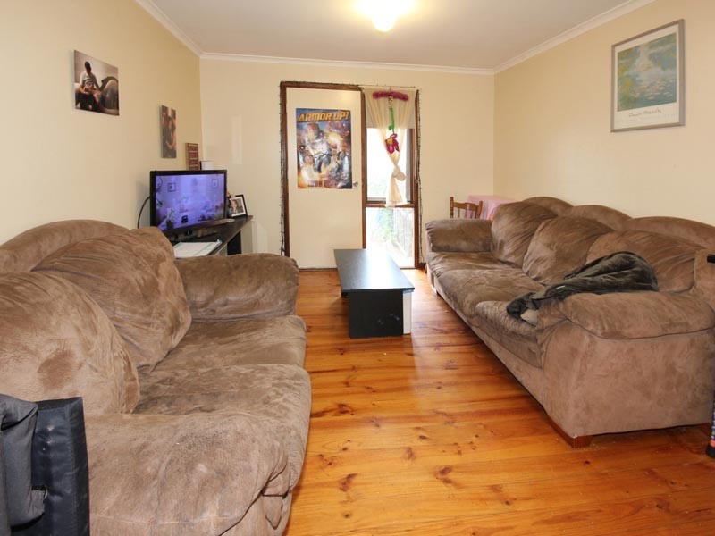 9 Vilna Crescent, Hackham West SA 5163