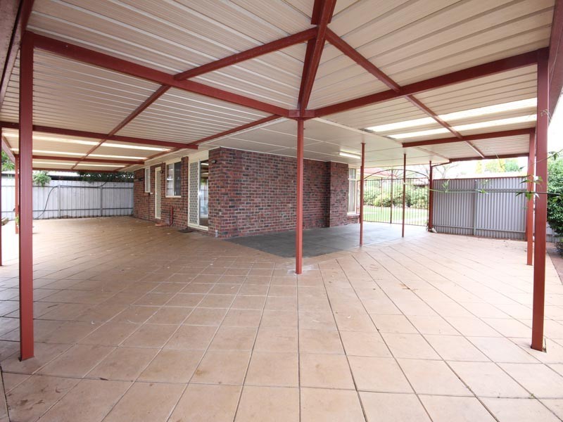 22 Marston Drive, Morphett Vale SA 5162