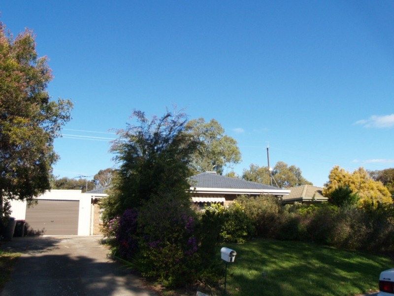 8 Bayton Road, Huntfield Heights SA 5163