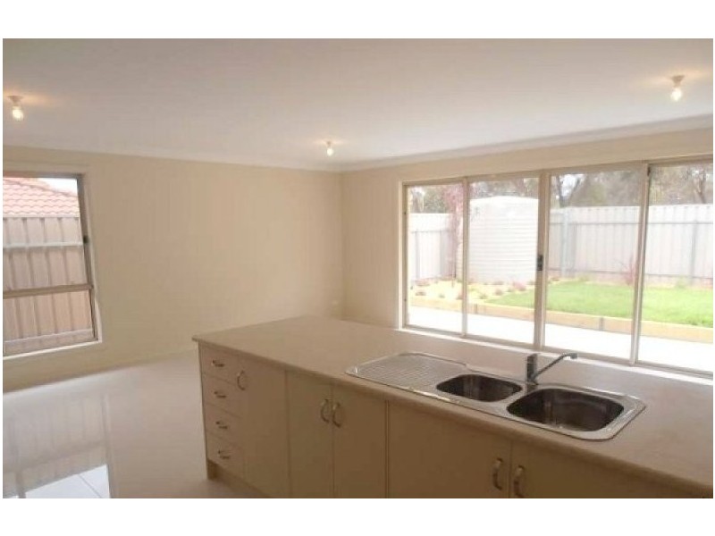 8a Galton Court, Morphett Vale SA 5162