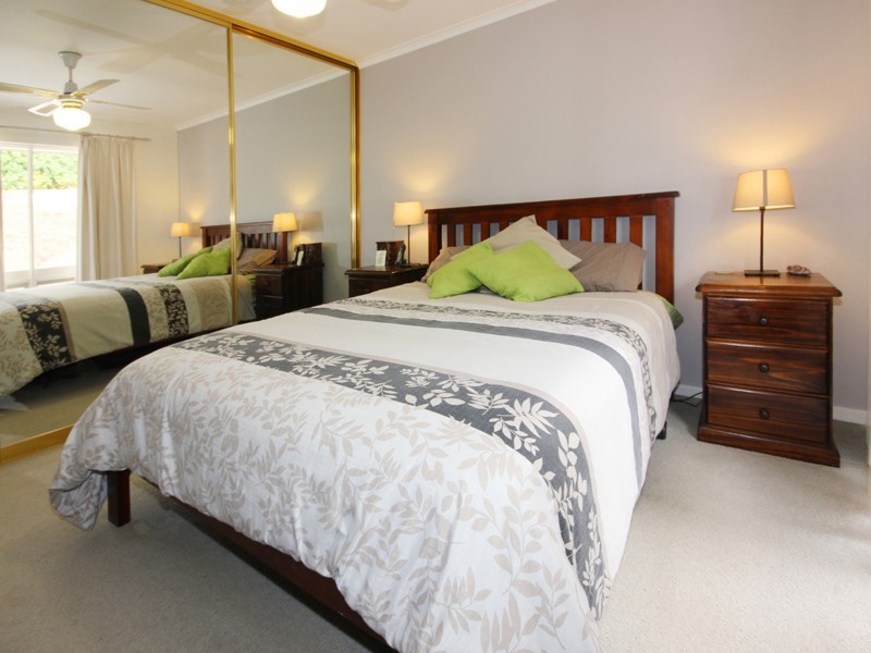 19 Sunnybanks Drive, Happy Valley SA 5159