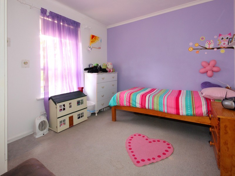 19 Sunnybanks Drive, Happy Valley SA 5159