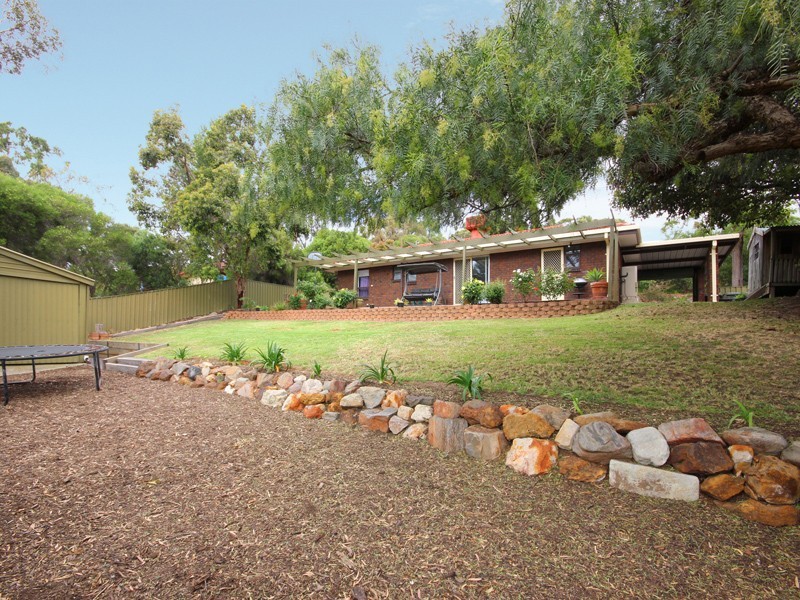 19 Sunnybanks Drive, Happy Valley SA 5159