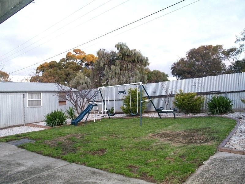 24 Kathryn Drive, Morphett Vale SA 5162