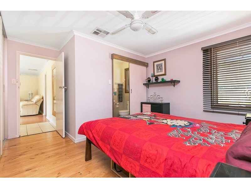 33 Helsinki Road, Hackham West SA 5163