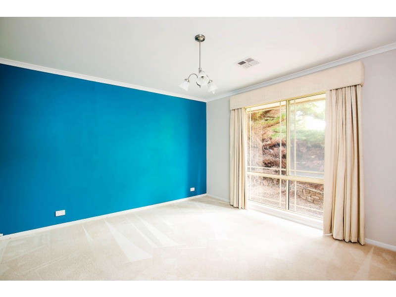 5 Autumn Court, Woodcroft SA 5162