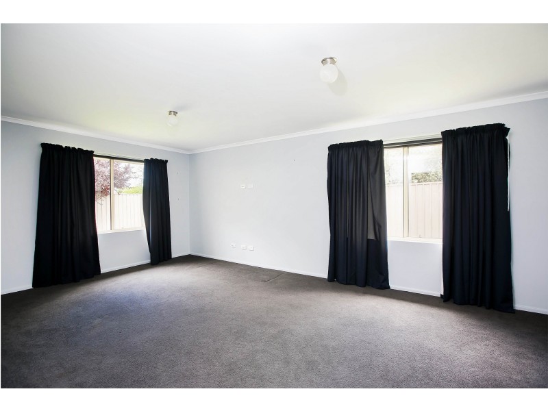 5 Autumn Court, Woodcroft SA 5162