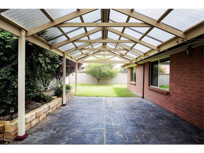 5 Autumn Court, Woodcroft SA 5162