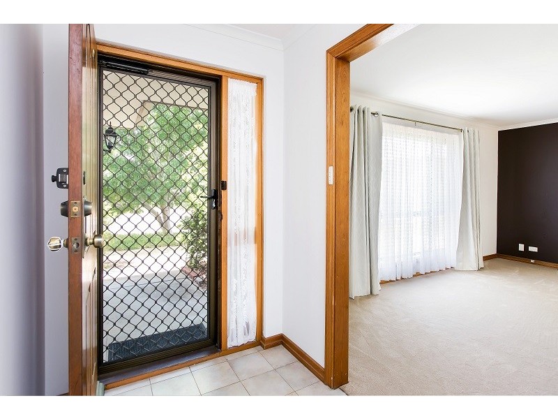 6 Minerva Grove, Happy Valley SA 5159