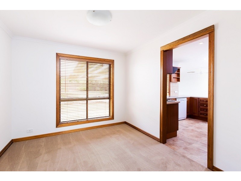 6 Minerva Grove, Happy Valley SA 5159