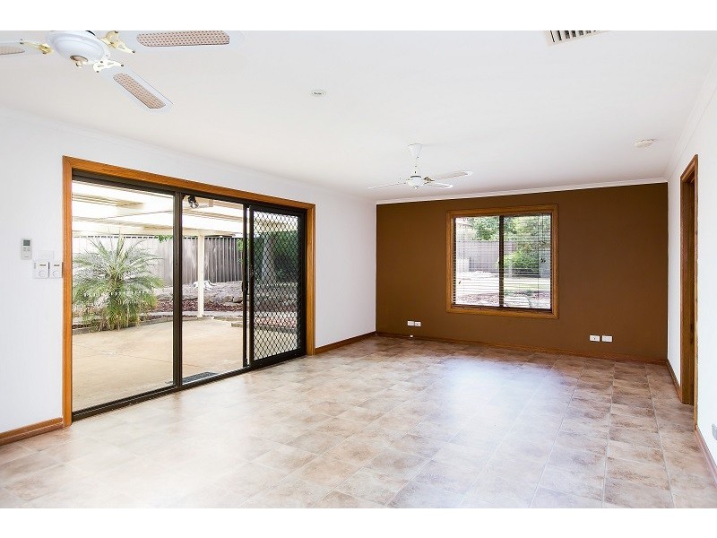 6 Minerva Grove, Happy Valley SA 5159