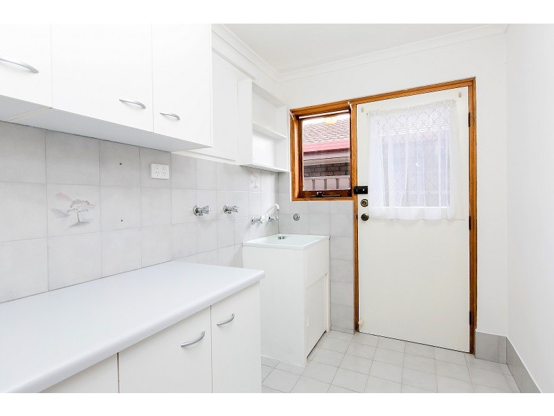 6 Minerva Grove, Happy Valley SA 5159