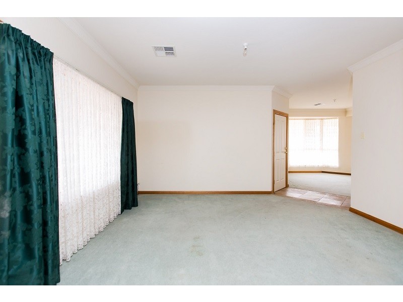 22 Jimmy Watson Drive, Woodcroft SA 5162