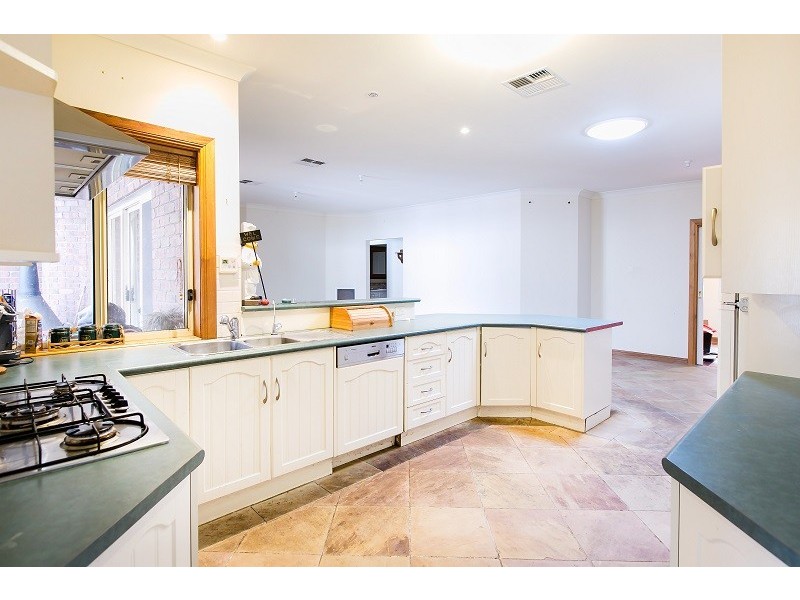 22 Jimmy Watson Drive, Woodcroft SA 5162