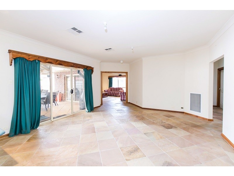 22 Jimmy Watson Drive, Woodcroft SA 5162