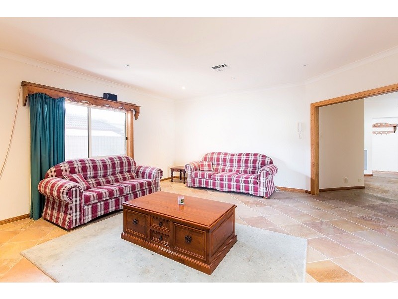 22 Jimmy Watson Drive, Woodcroft SA 5162