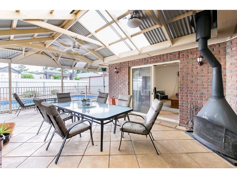 22 Jimmy Watson Drive, Woodcroft SA 5162