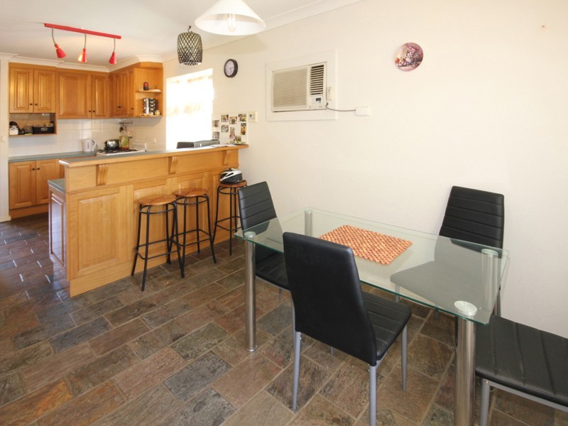 15 Carbenet Drive, Hackham SA 5163