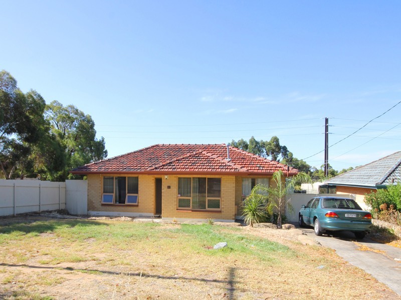 15 Carbenet Drive, Hackham SA 5163