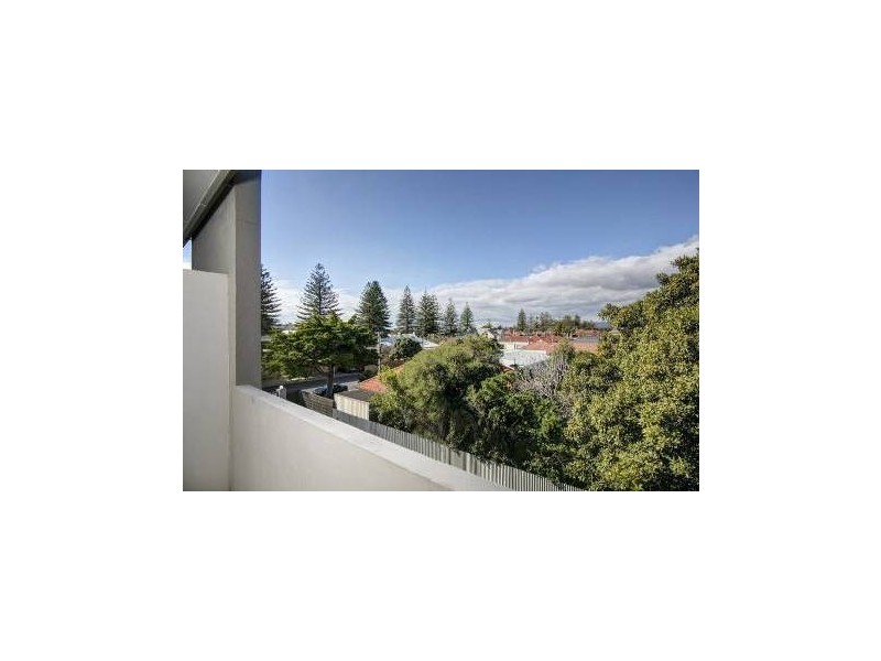 12/4 Bristol Place, Glenelg South SA 5045