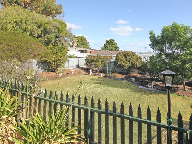 6 Norongo Street, O’sullivan Beach SA 5166