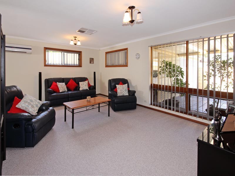 14 Abraxas Court, Aberfoyle Park SA 5159