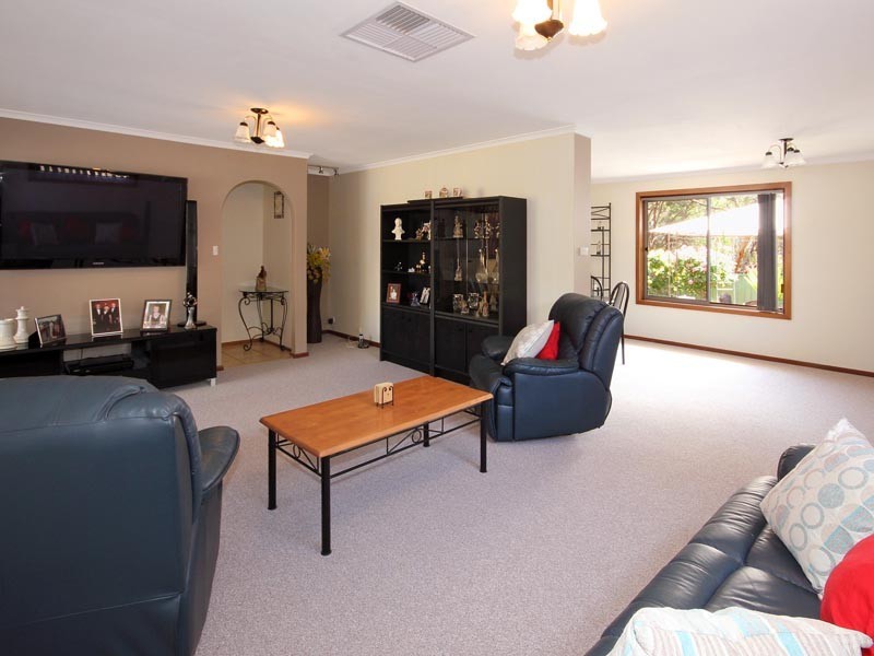 14 Abraxas Court, Aberfoyle Park SA 5159