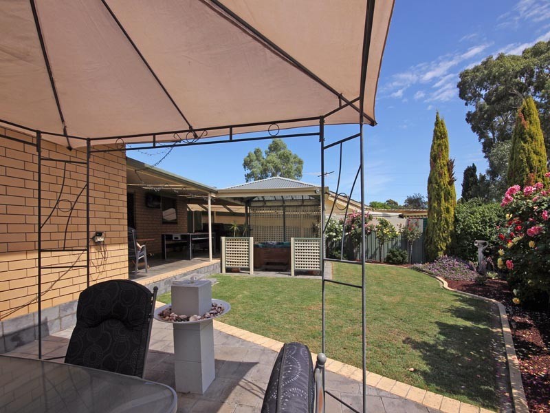 14 Abraxas Court, Aberfoyle Park SA 5159