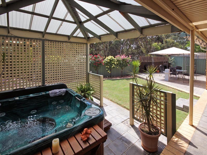 14 Abraxas Court, Aberfoyle Park SA 5159