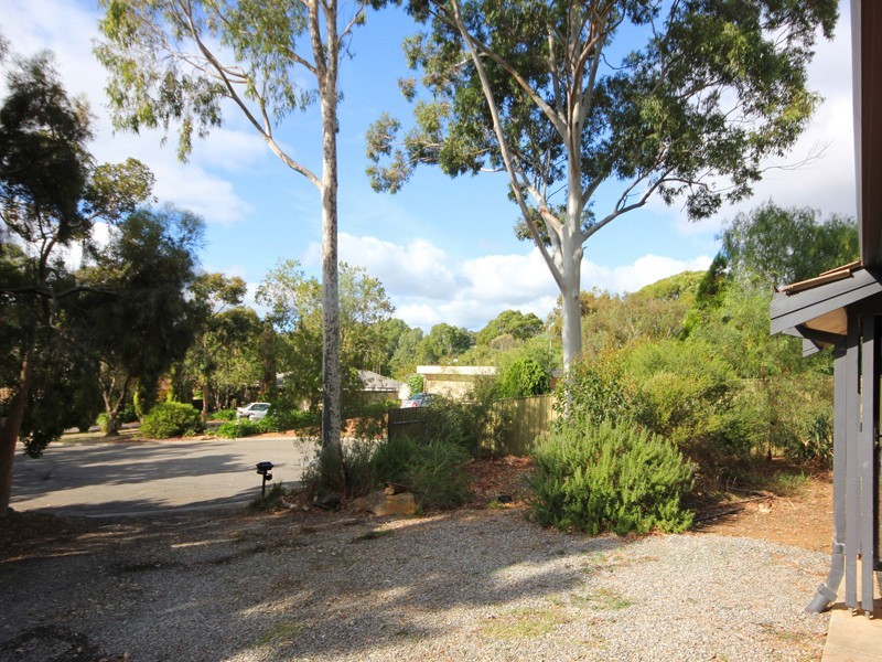 5 Lorikeet Court, Happy Valley SA 5159