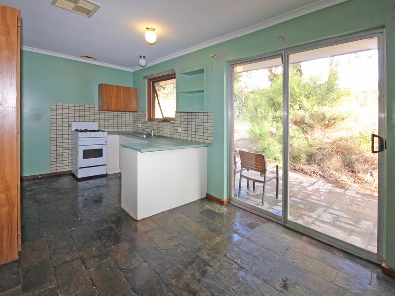 5 Lorikeet Court, Happy Valley SA 5159