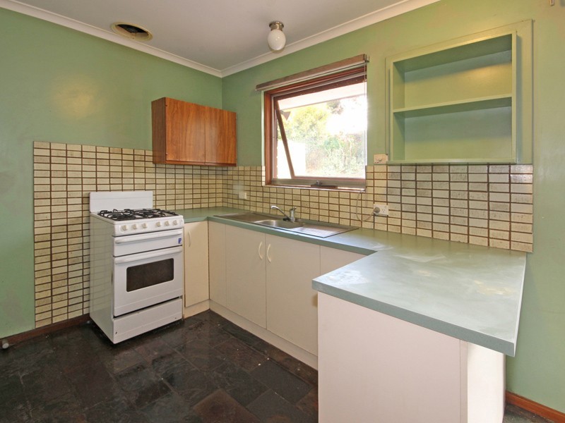 5 Lorikeet Court, Happy Valley SA 5159