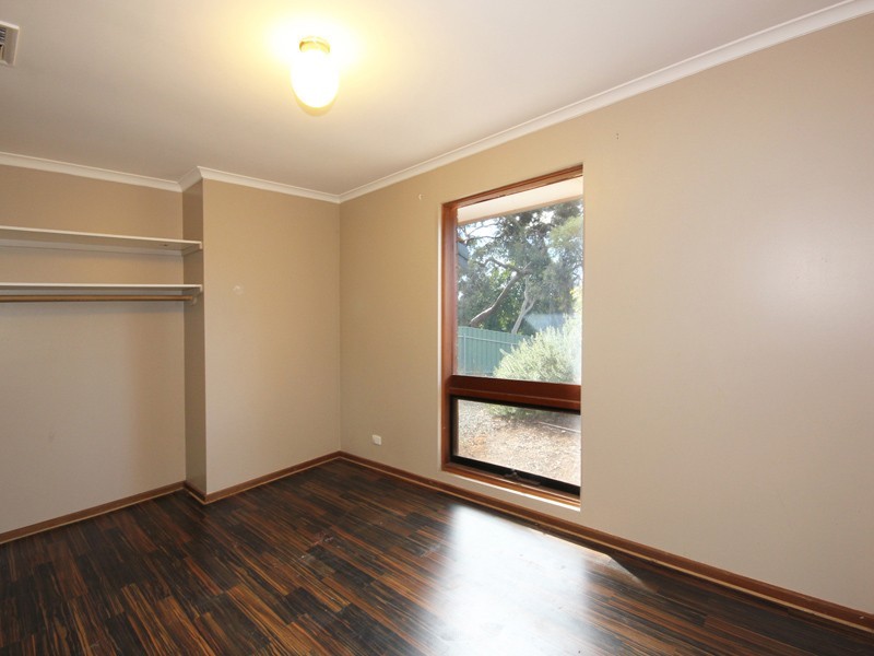 5 Lorikeet Court, Happy Valley SA 5159