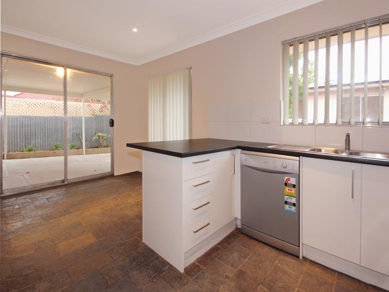 25 Collins Parade, Hackham SA 5163