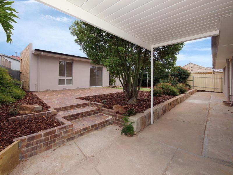 25 Collins Parade, Hackham SA 5163