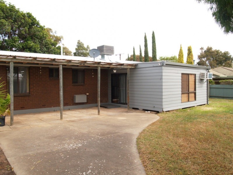 21 Charles Crescent, Port Noarlunga South SA 5167