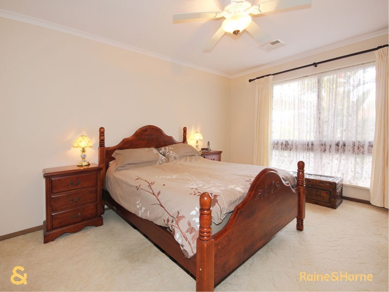 3 Ween Avenue, Happy Valley SA 5159