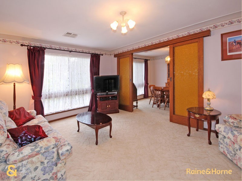 3 Ween Avenue, Happy Valley SA 5159