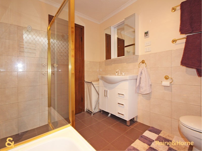 3 Ween Avenue, Happy Valley SA 5159