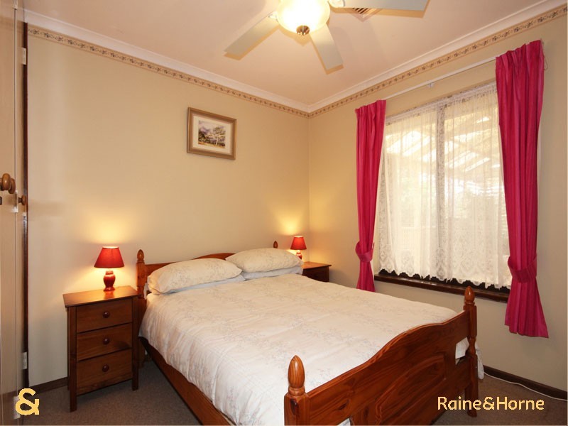 3 Ween Avenue, Happy Valley SA 5159