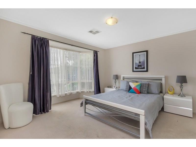 36 Mullen Close, Woodcroft SA 5162
